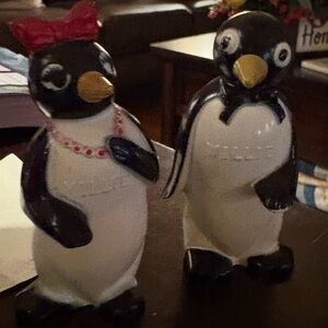 Kool Cigarettes Willie & Millie Penguin Salt Pepper Shaker Set, Vintage 1950